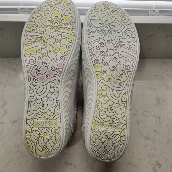 Sketchers Bob's for Dogs Be Cute - Picture 3 of 5